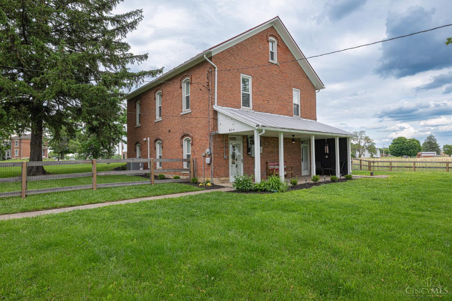 824 W Main Street, New Lebanon, Ohio image 1
