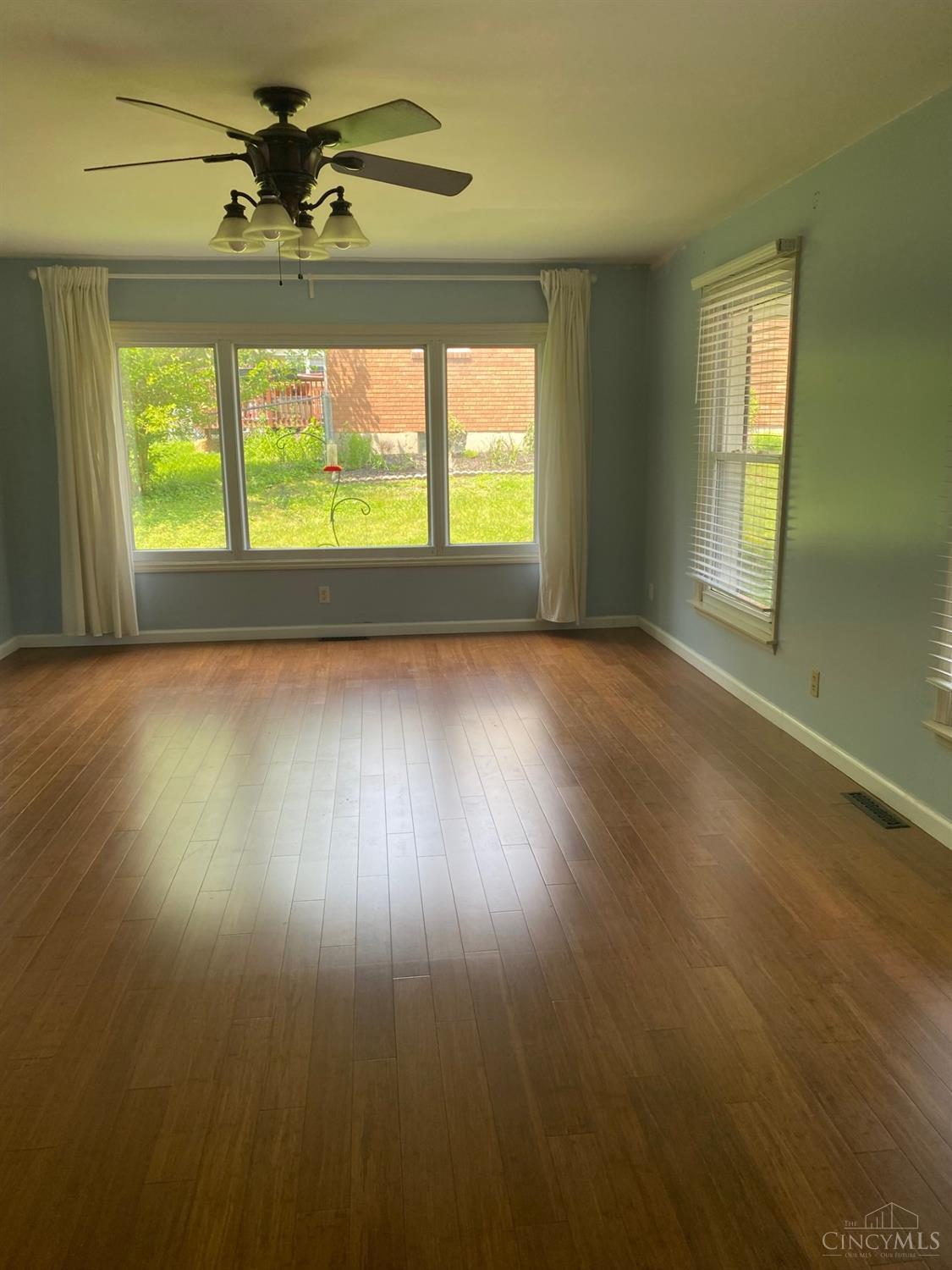 160 E Fairway Drive, Hamilton, Ohio image 4