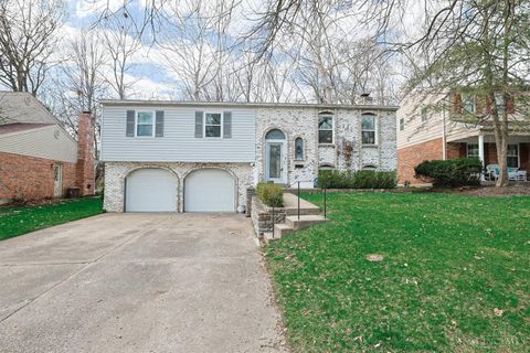 Photo of 7157 Grantham Way, Anderson Township, OH 45230 (MLS # 1870958)