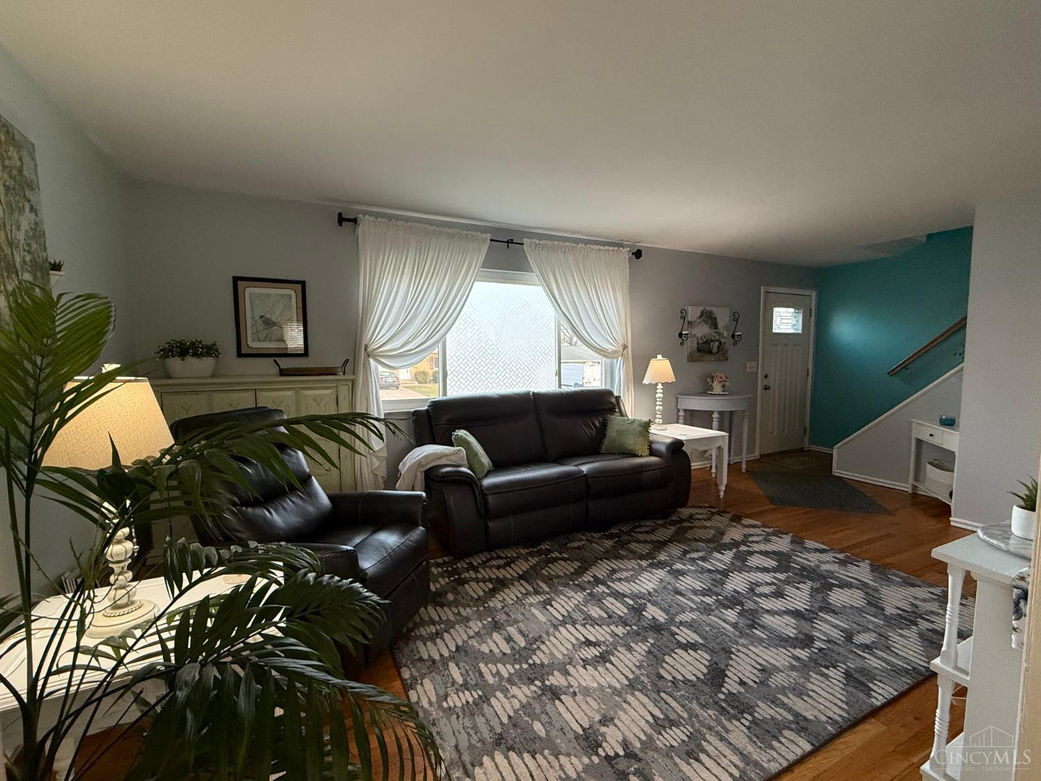 12055 Wincanton Drive, Colerain Twp, Ohio image 4