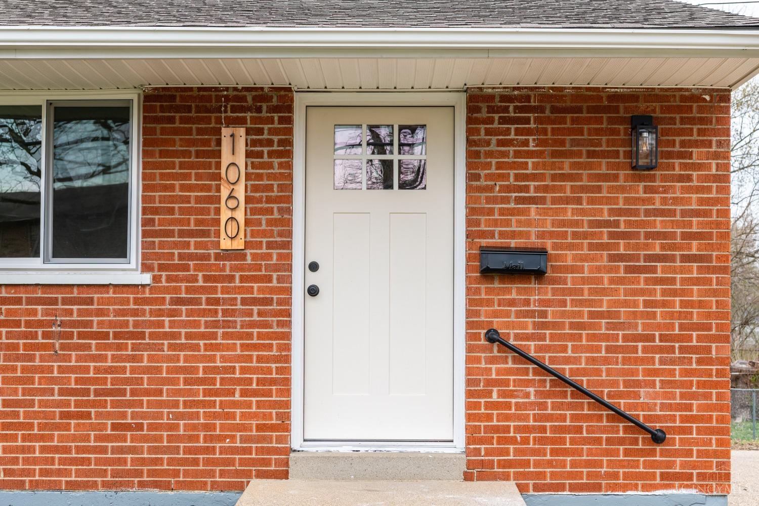1060 St Clair Avenue, Hamilton, Ohio image 2