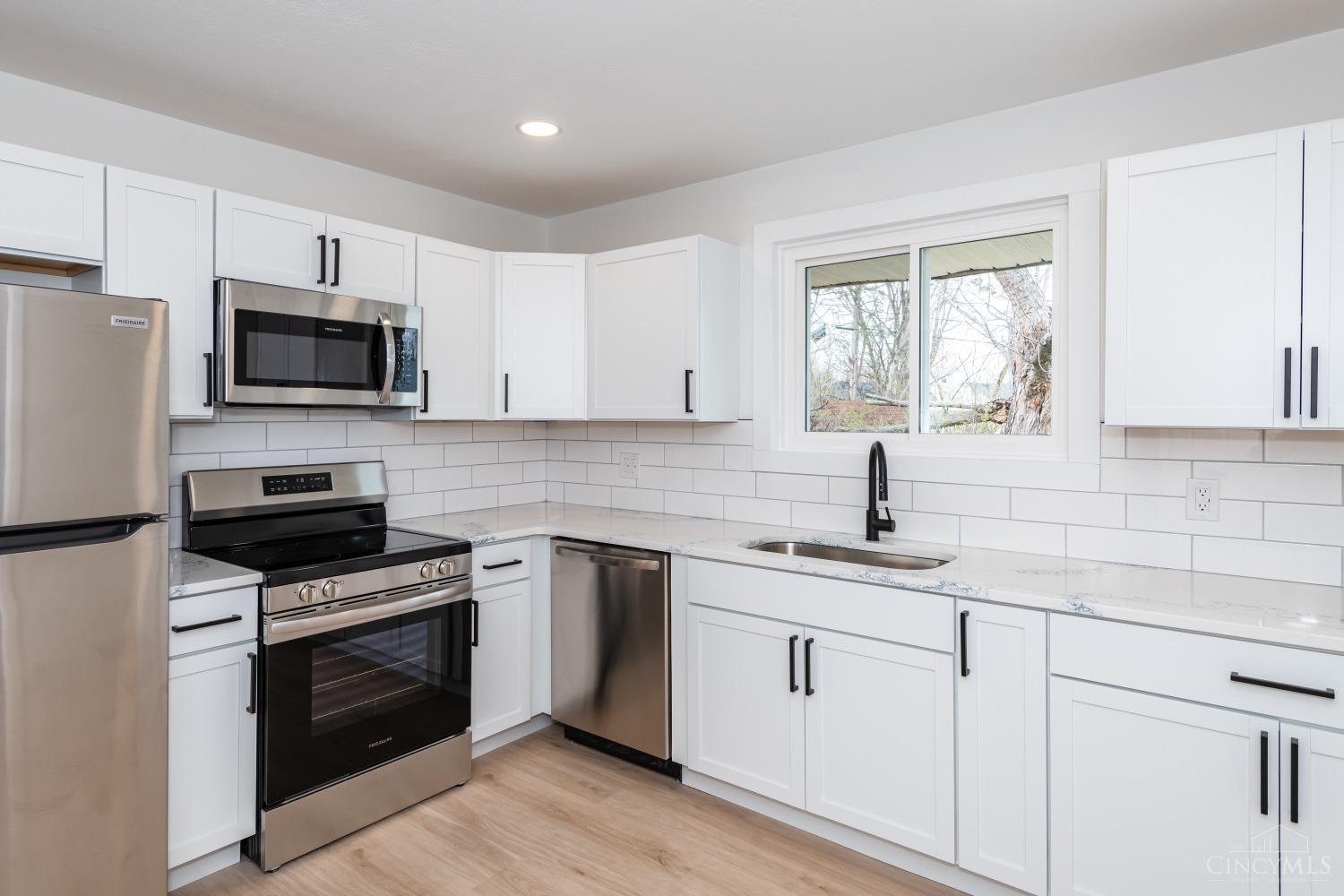 1060 St Clair Avenue, Hamilton, Ohio image 6
