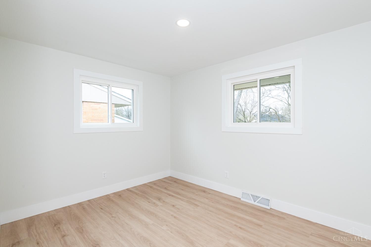1060 St Clair Avenue, Hamilton, Ohio image 11