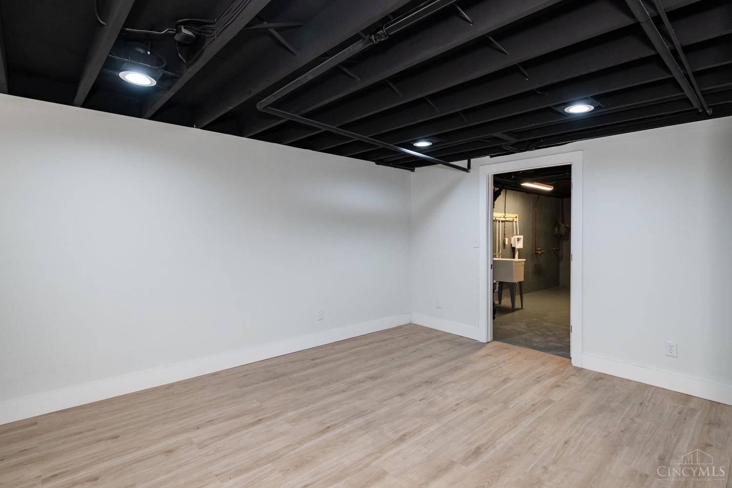 1060 St Clair Avenue, Hamilton, Ohio image 16