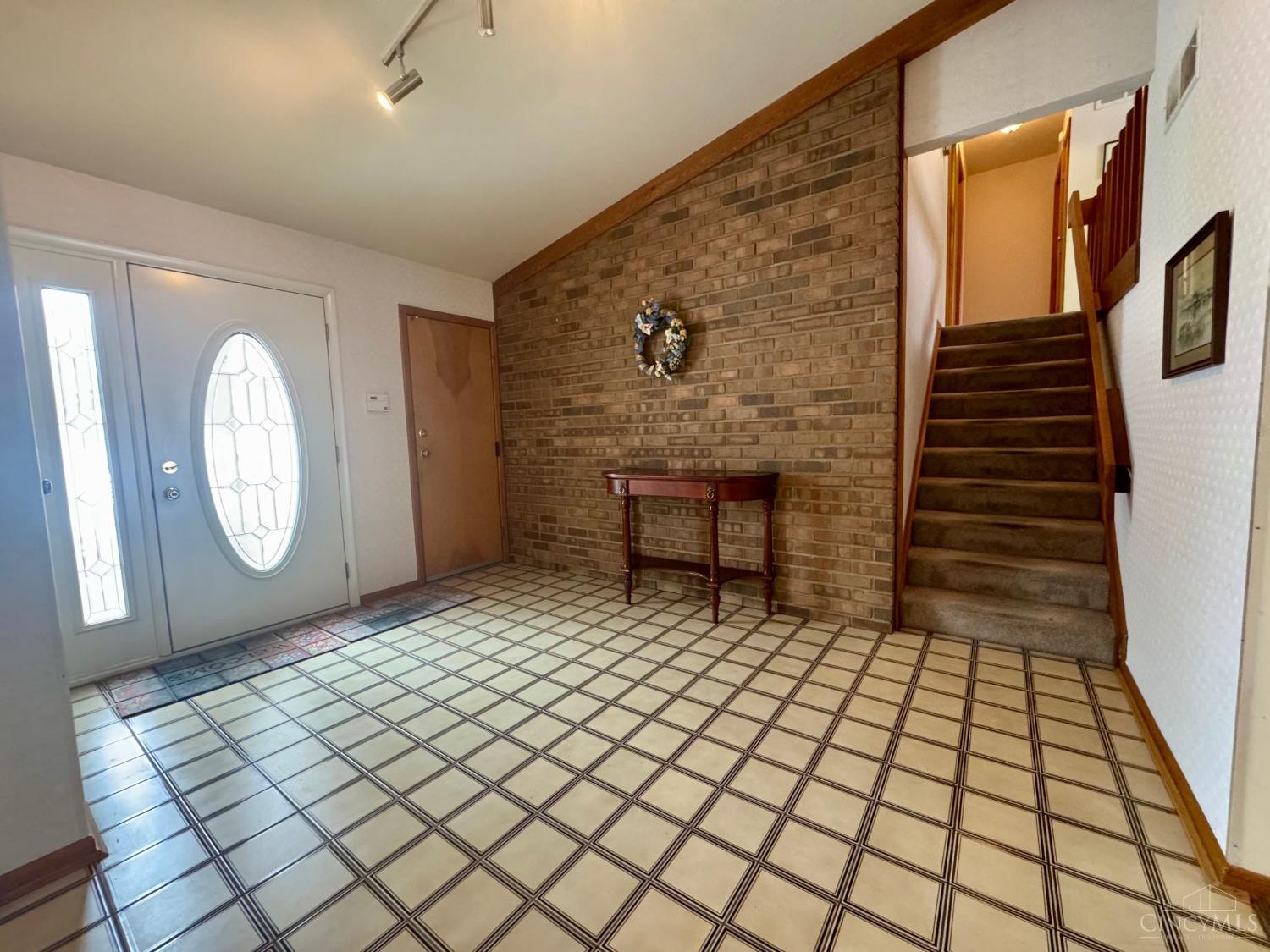 5895 Quailhill Drive