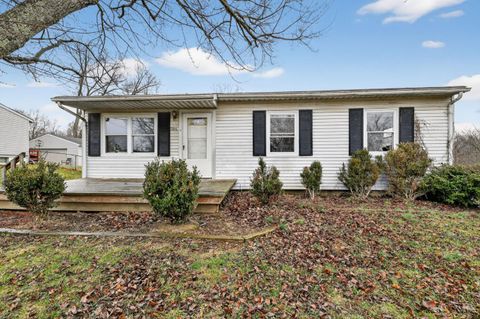 Photo of 586 Brantner Lane, Union Township, OH 45244 (MLS # 1865534)