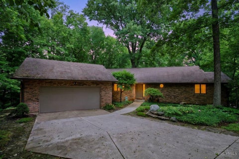 Homes For Sale - 477 White Oak Drive<br/> Oxford, OH 45056