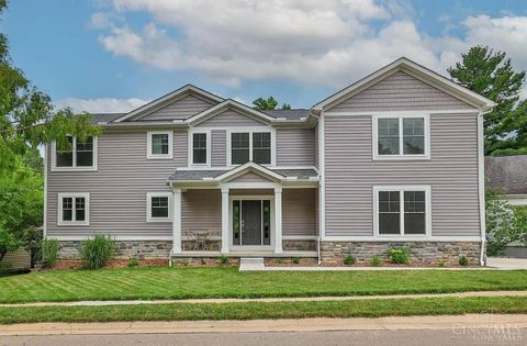 Photo of 8109 Maxfield Lane, Madeira, OH 45243 (MLS # 1887096)