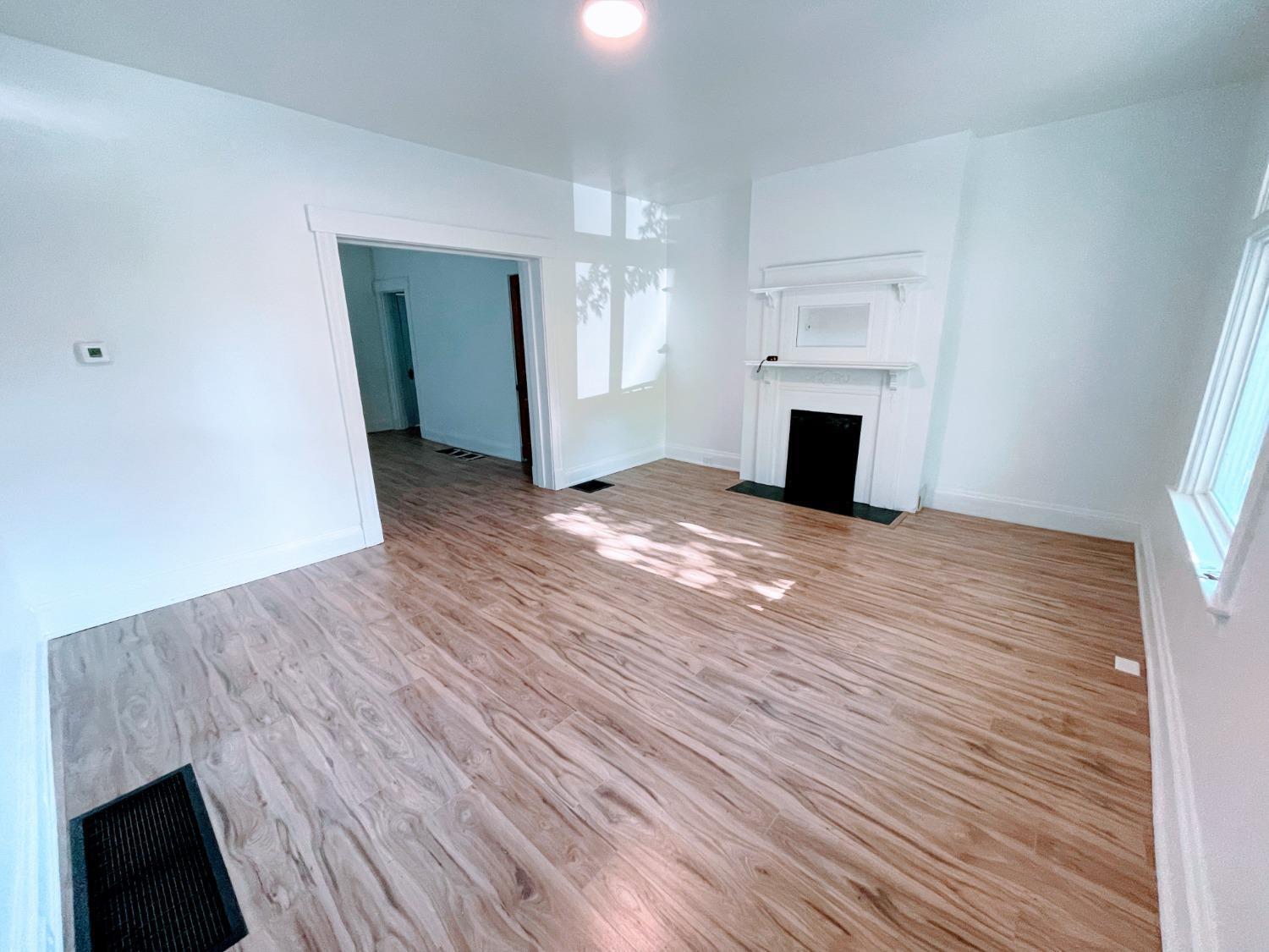 5131 Globe Avenue