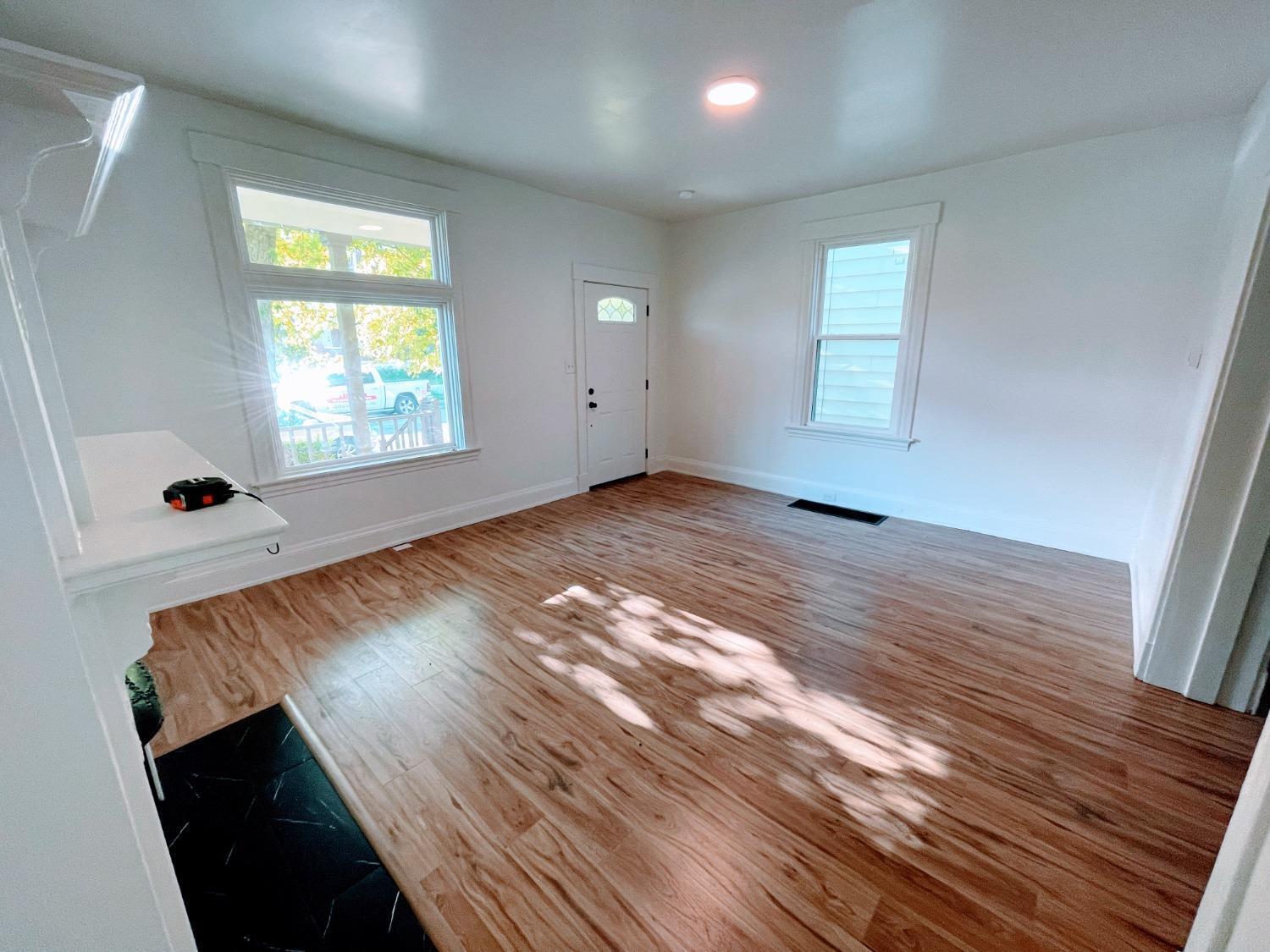 5131 Globe Avenue