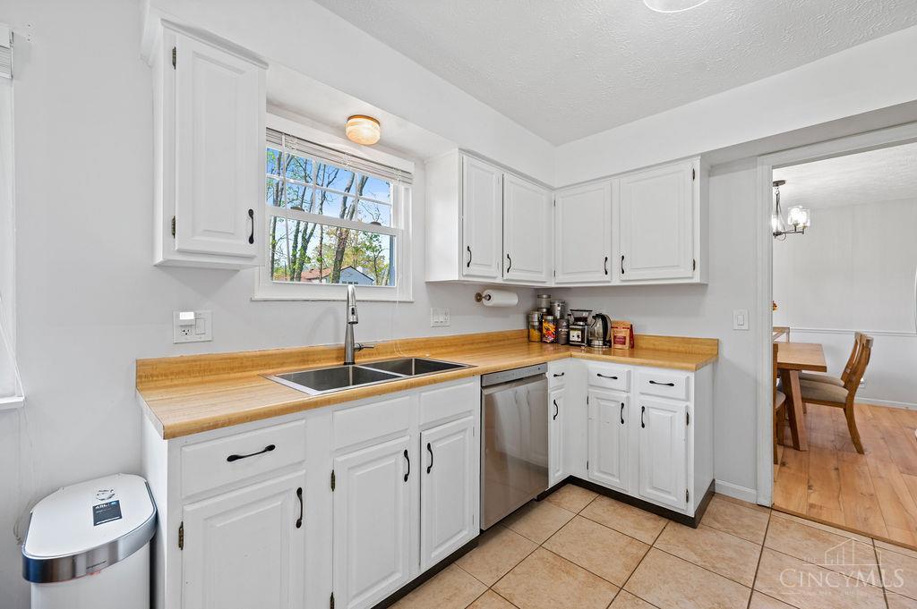7492 Whitehall Circle, West Chester, Ohio image 14