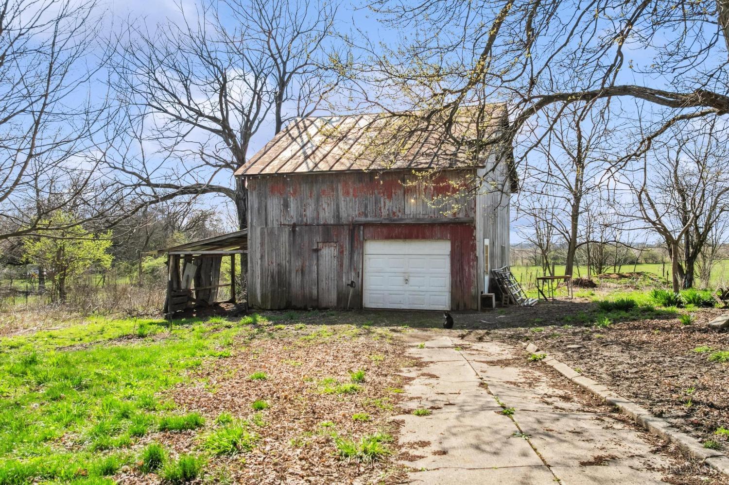 13 S High Street, Martinsville, Ohio image 32