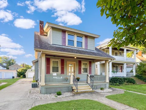 Photo of 2725 Alberts Court, Cincinnati, OH 45209 (MLS # 1857423)