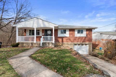 Photo of 332 Lux Avenue, Springfield Township, OH 45216 (MLS # 1870993)