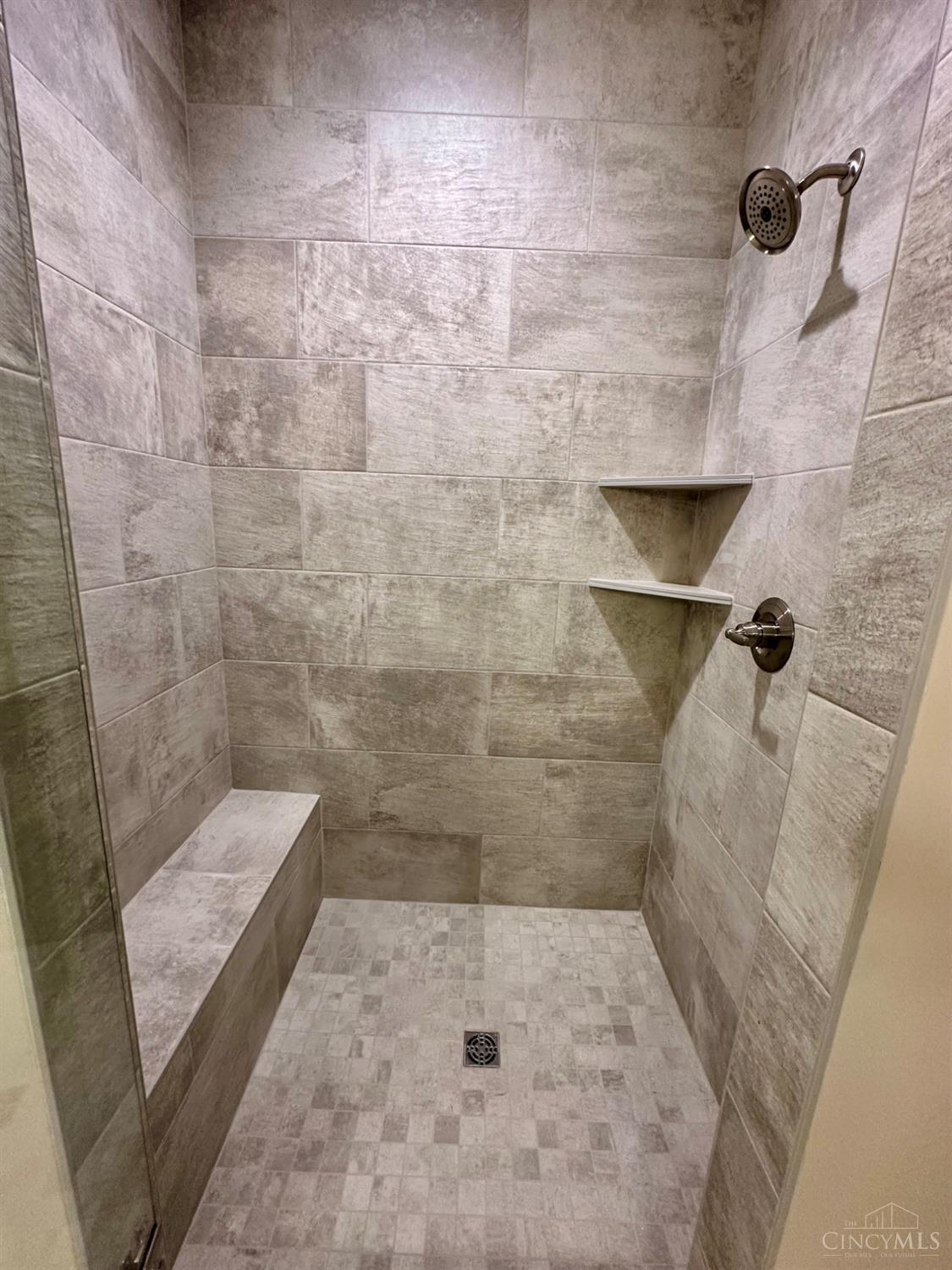 5334 Hickory Trail Lane, Blue Ash, Ohio image 18