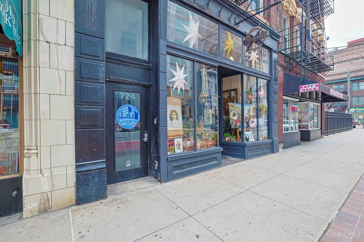 724 Main Street 5