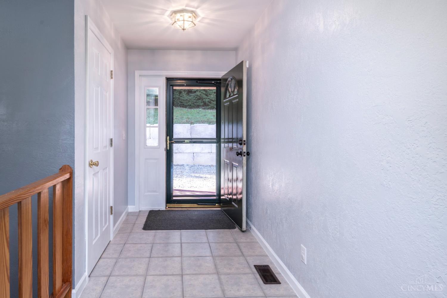 9663 E Berrysville Road