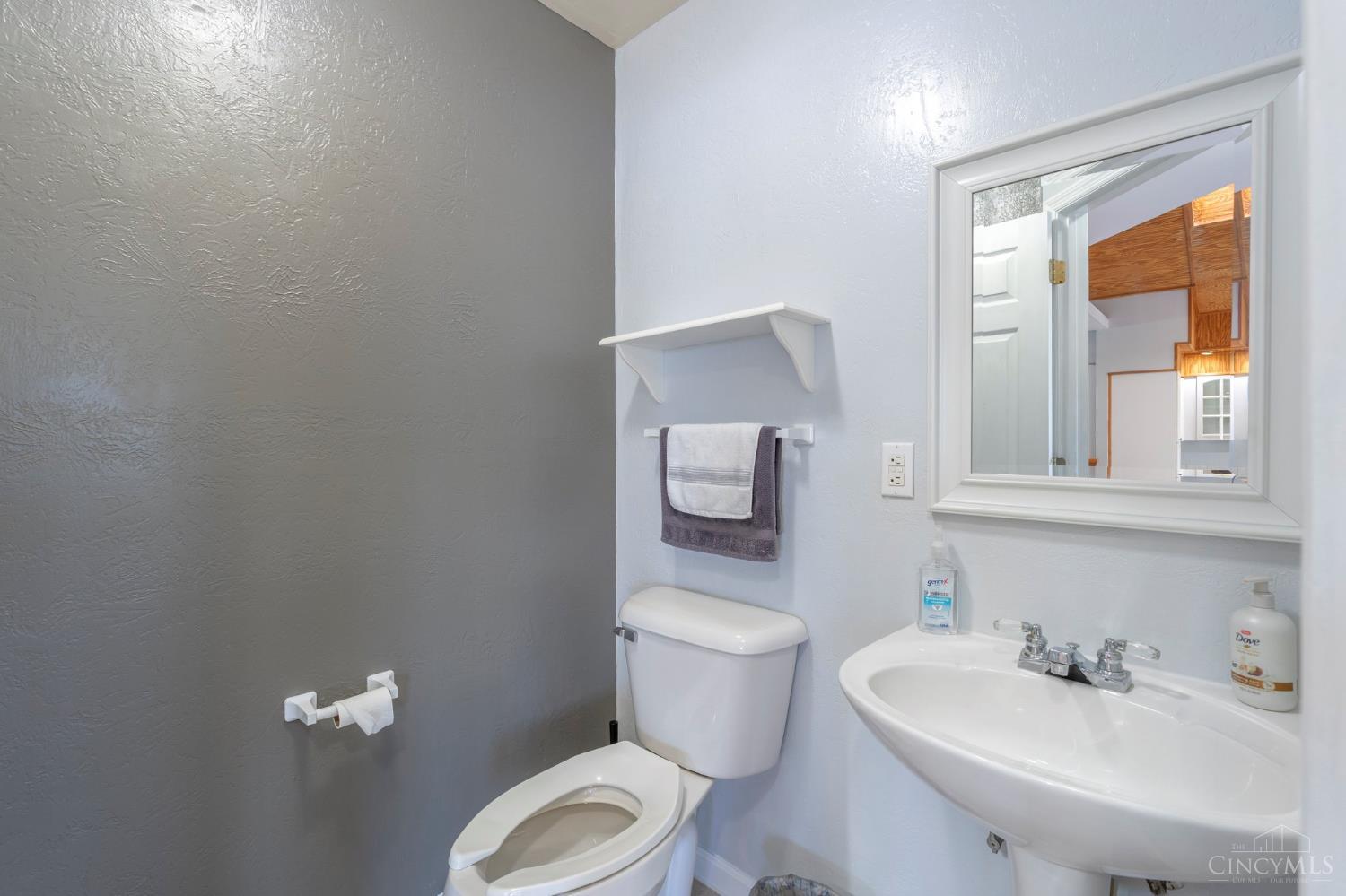 9663 E Berrysville Road