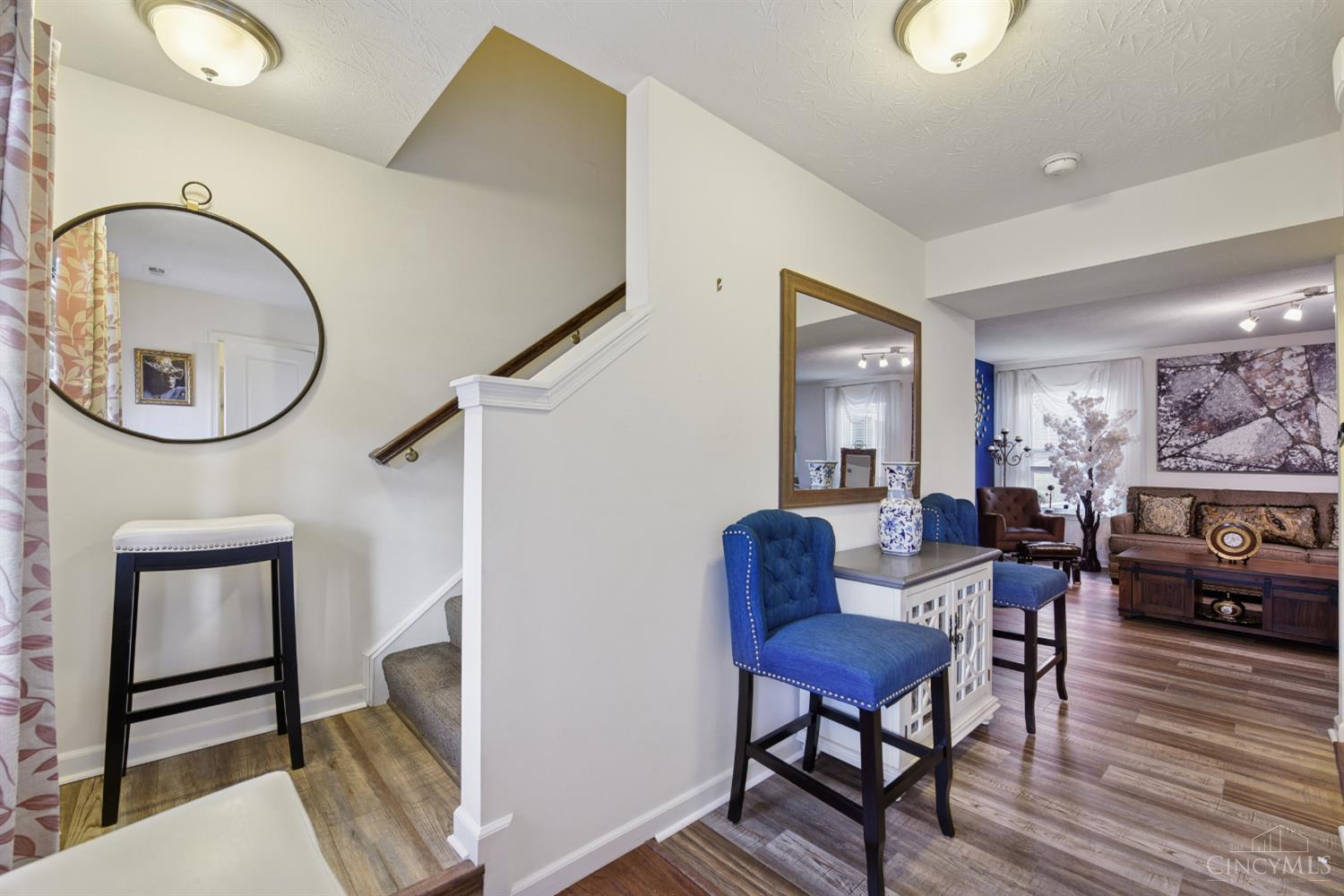 7970 Valley Crossing Drive