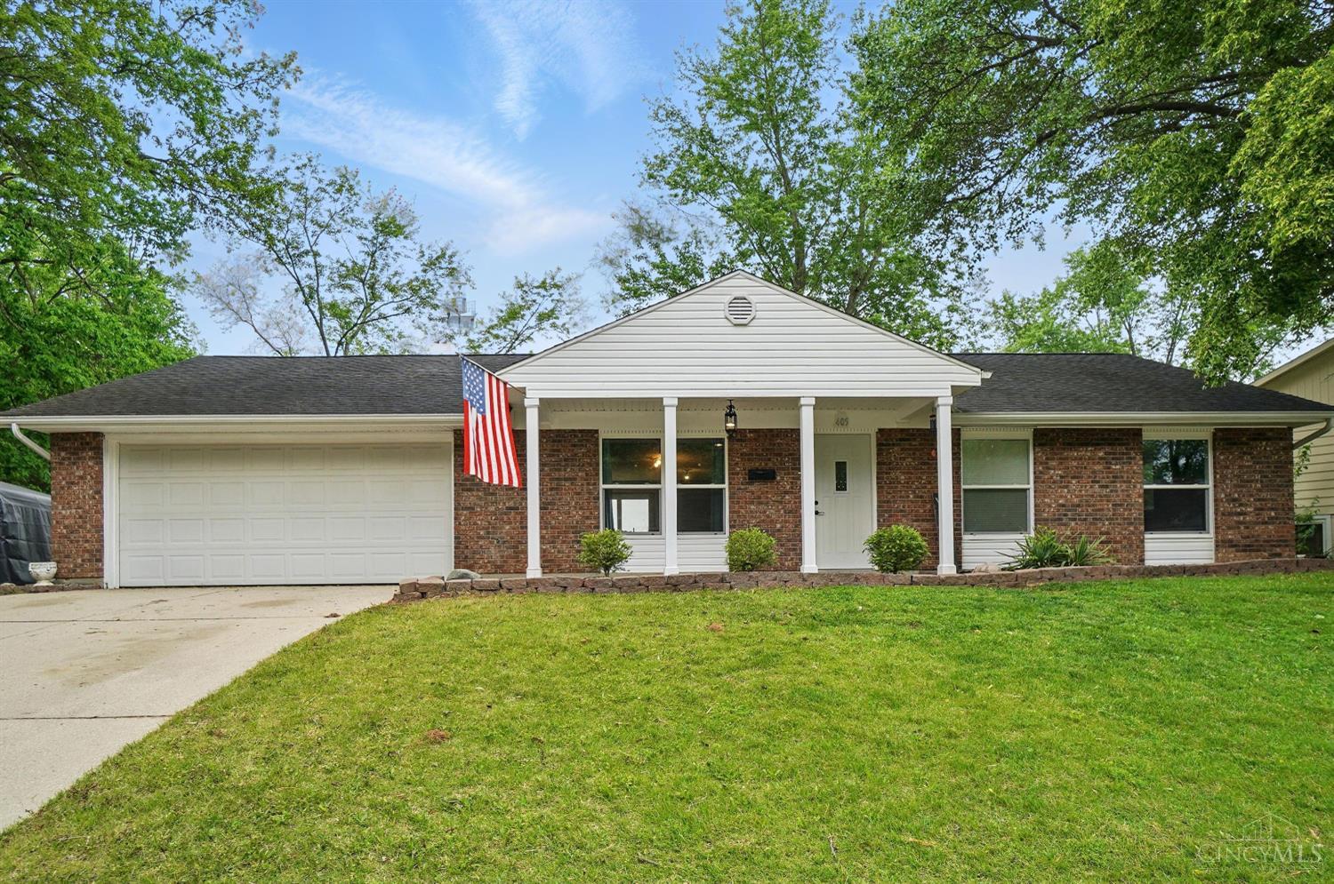 405 Huntley Court, Lebanon, Ohio image 1