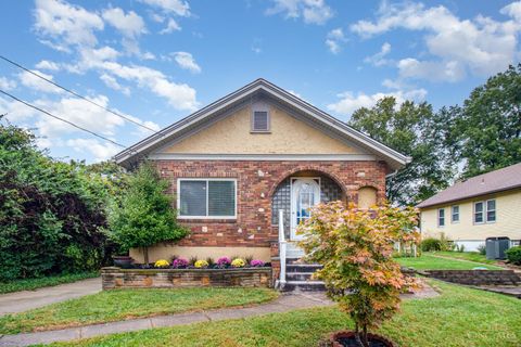 Photo of 4998 Western Hills Avenue, Cincinnati, OH 45238 (MLS # 1857894)