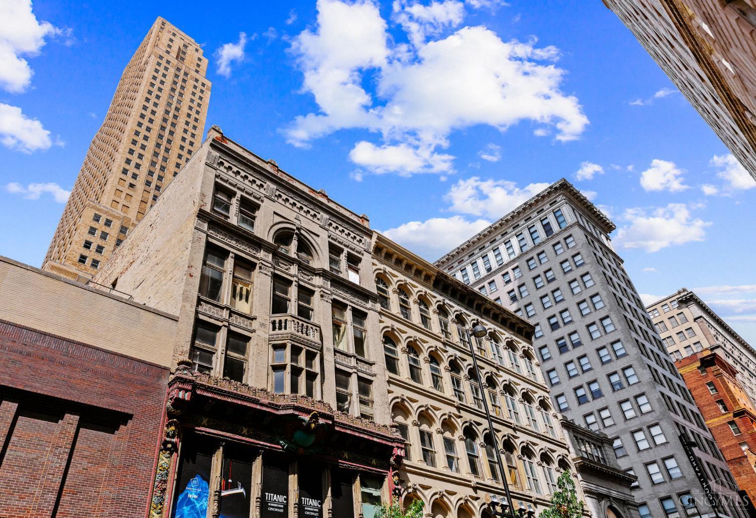 8 W Fourth Street