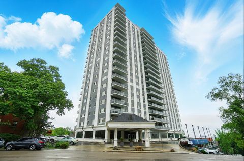Photo of 2200 Victory Parkway #1601, Cincinnati, OH 45206 (MLS # 1858231)
