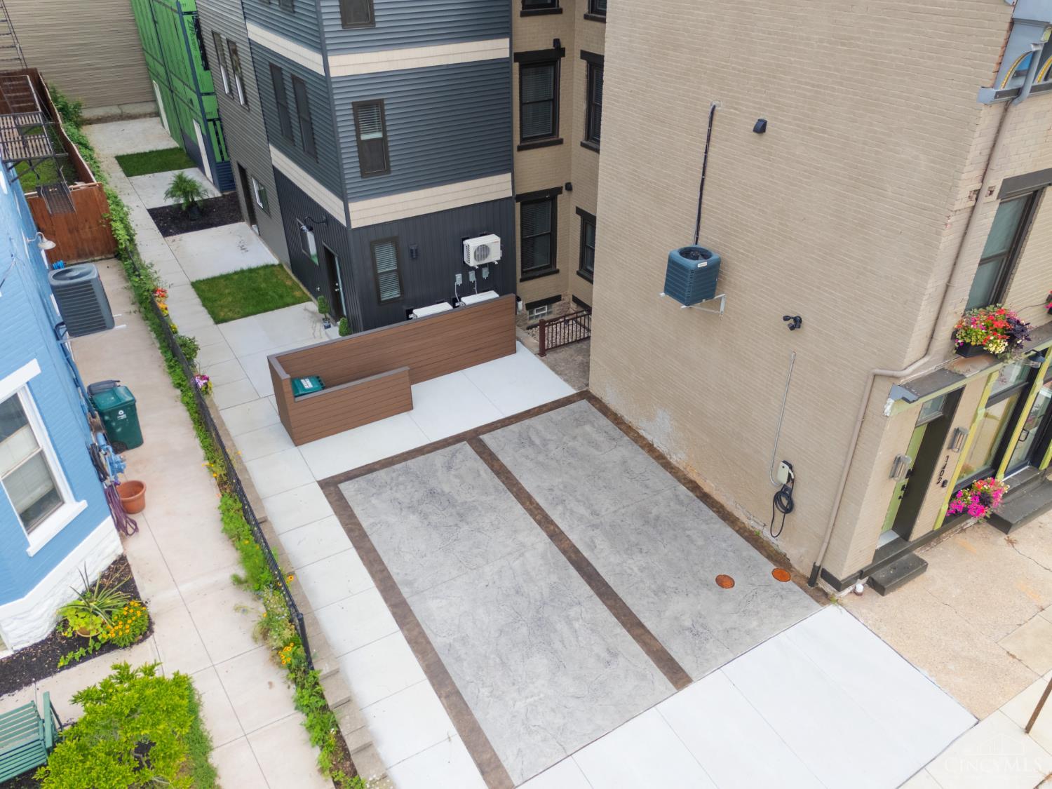 4249 Chambers Street