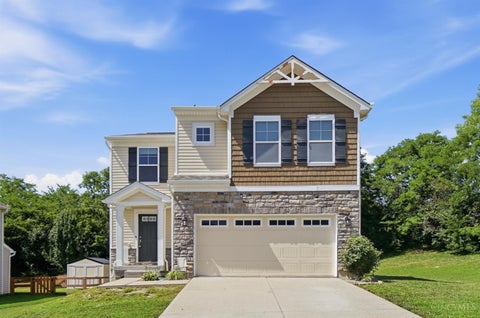 Photo of 1022 Golden Oak Drive, Hamilton, OH 45013 (MLS # 1888224)