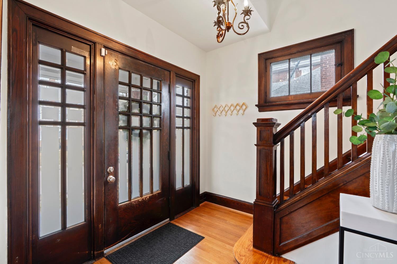 2557 Shanmoor Avenue