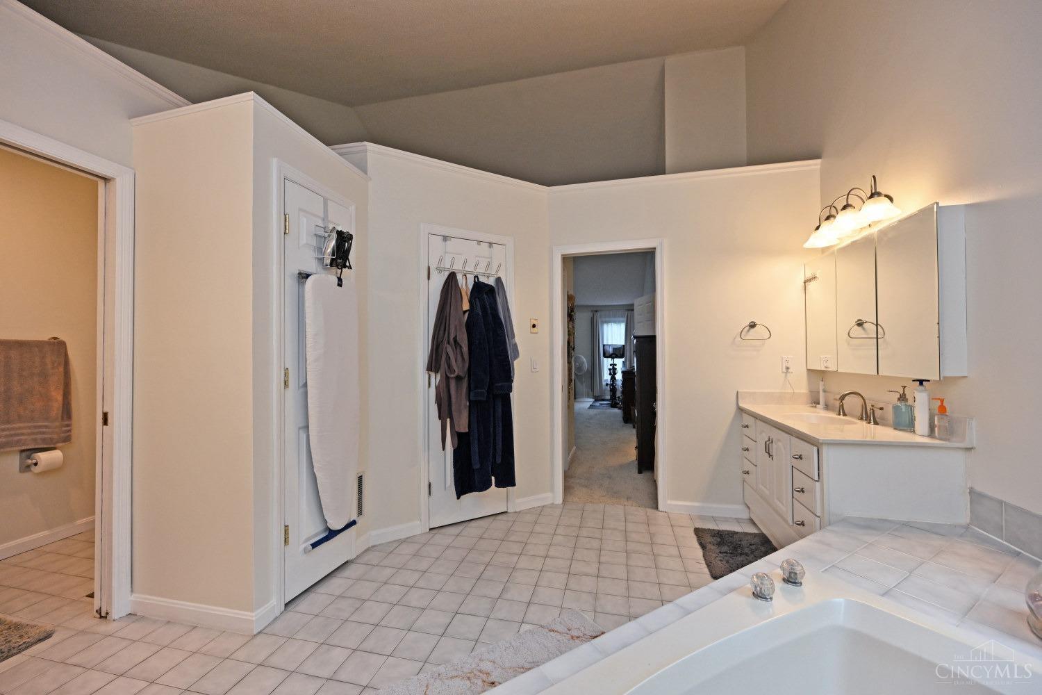7745 Glen Eden Lane, Anderson Twp, Ohio image 36