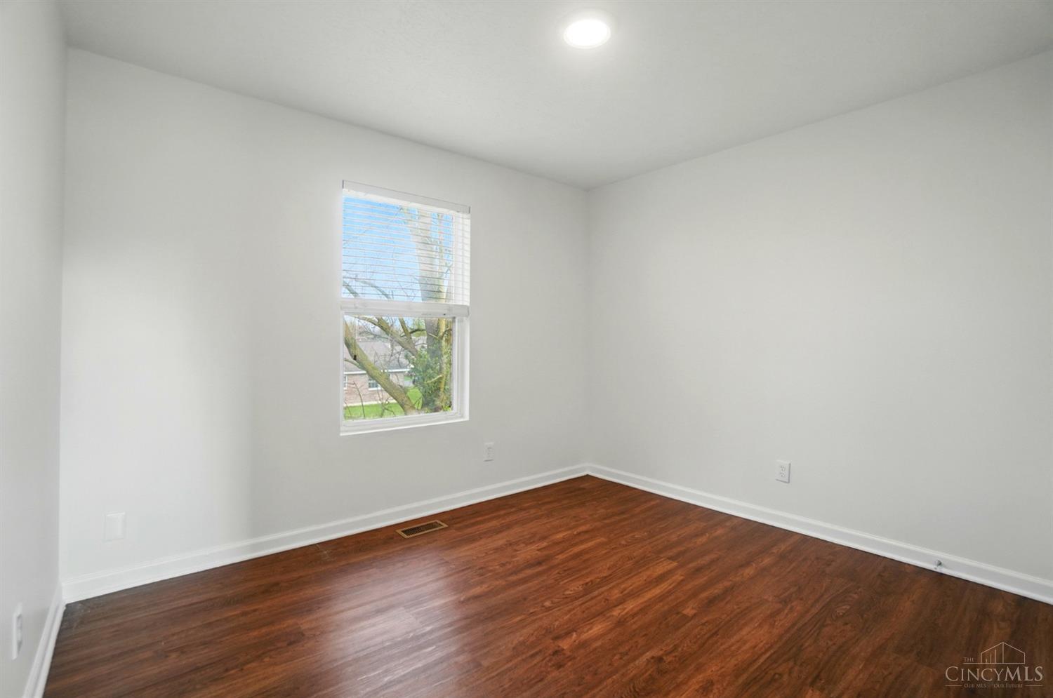 11051 Labelle Avenue, Blue Ash, Ohio image 32