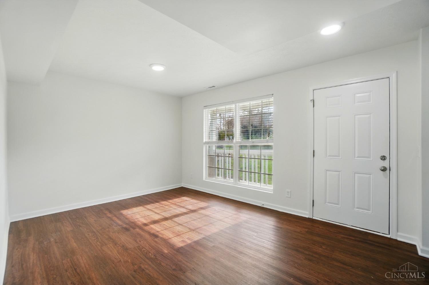 11051 Labelle Avenue, Blue Ash, Ohio image 2