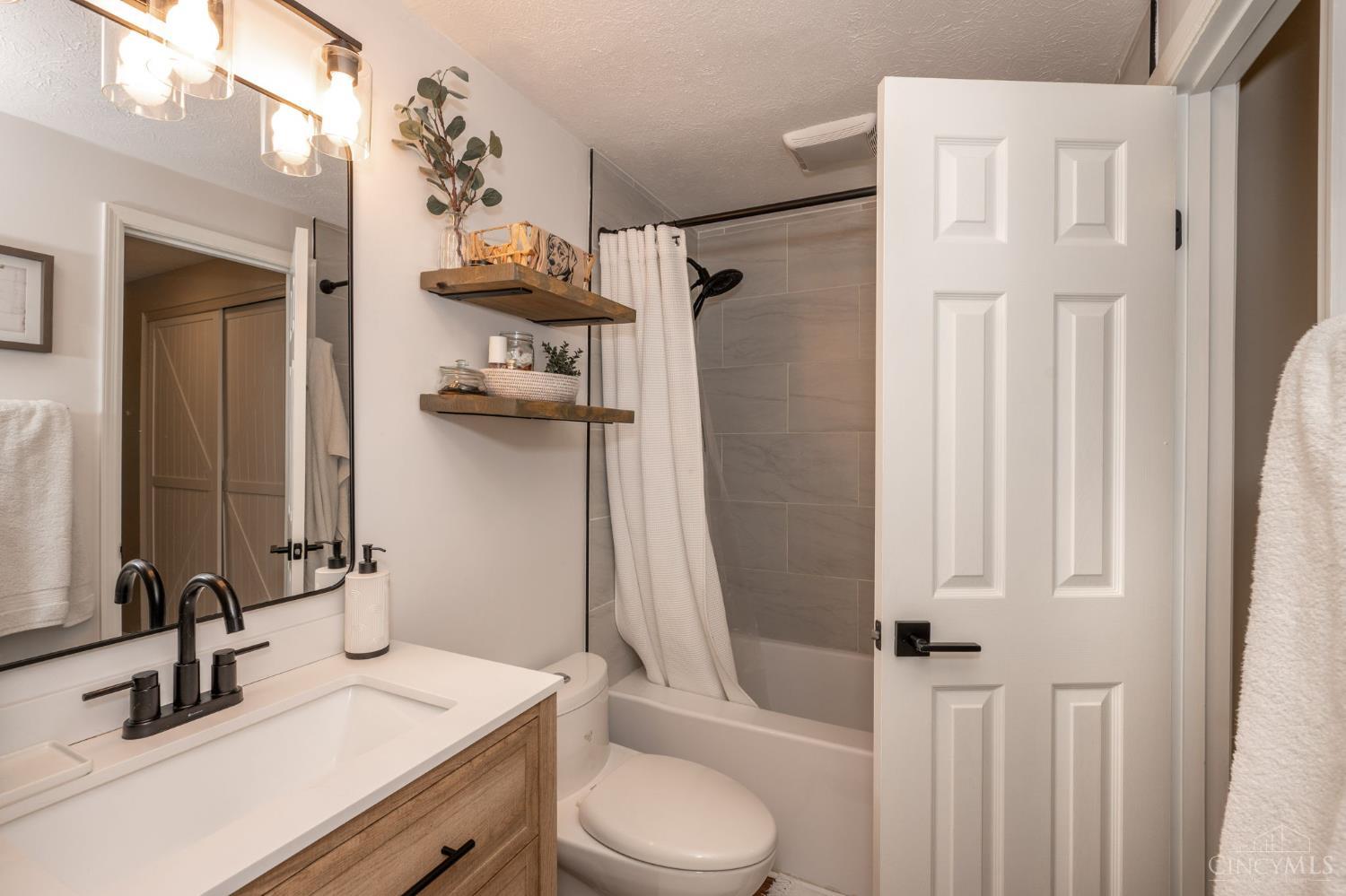 828 Woodlyn Drive #143, Anderson Twp, Ohio image 25