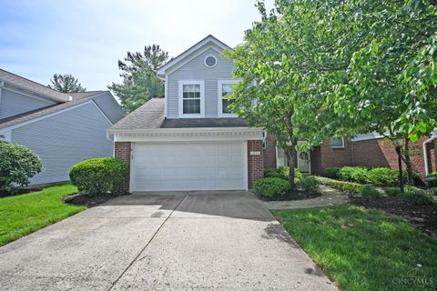 Photo of 1033 Wittshire Circle, Anderson Township, OH 45255 (MLS # 1877195)
