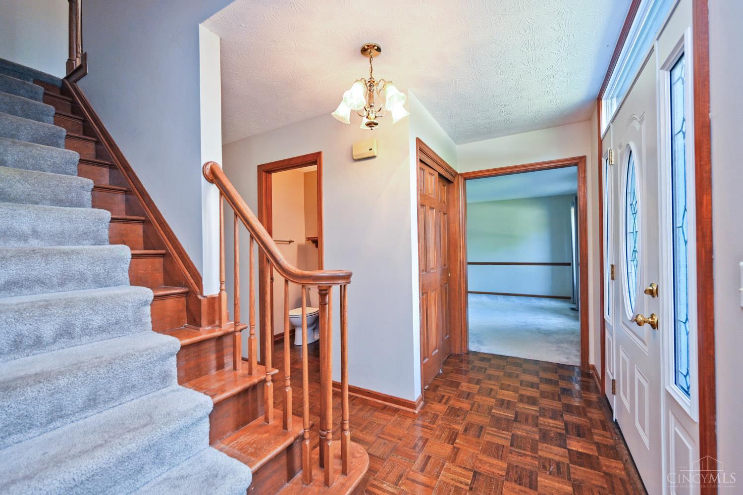 7463 Kingston Hill Court