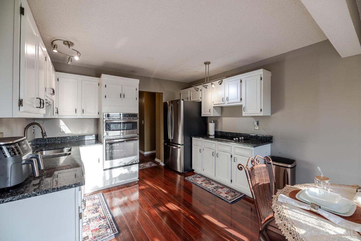 5281 Woodcliff Court, West Chester, Ohio image 25