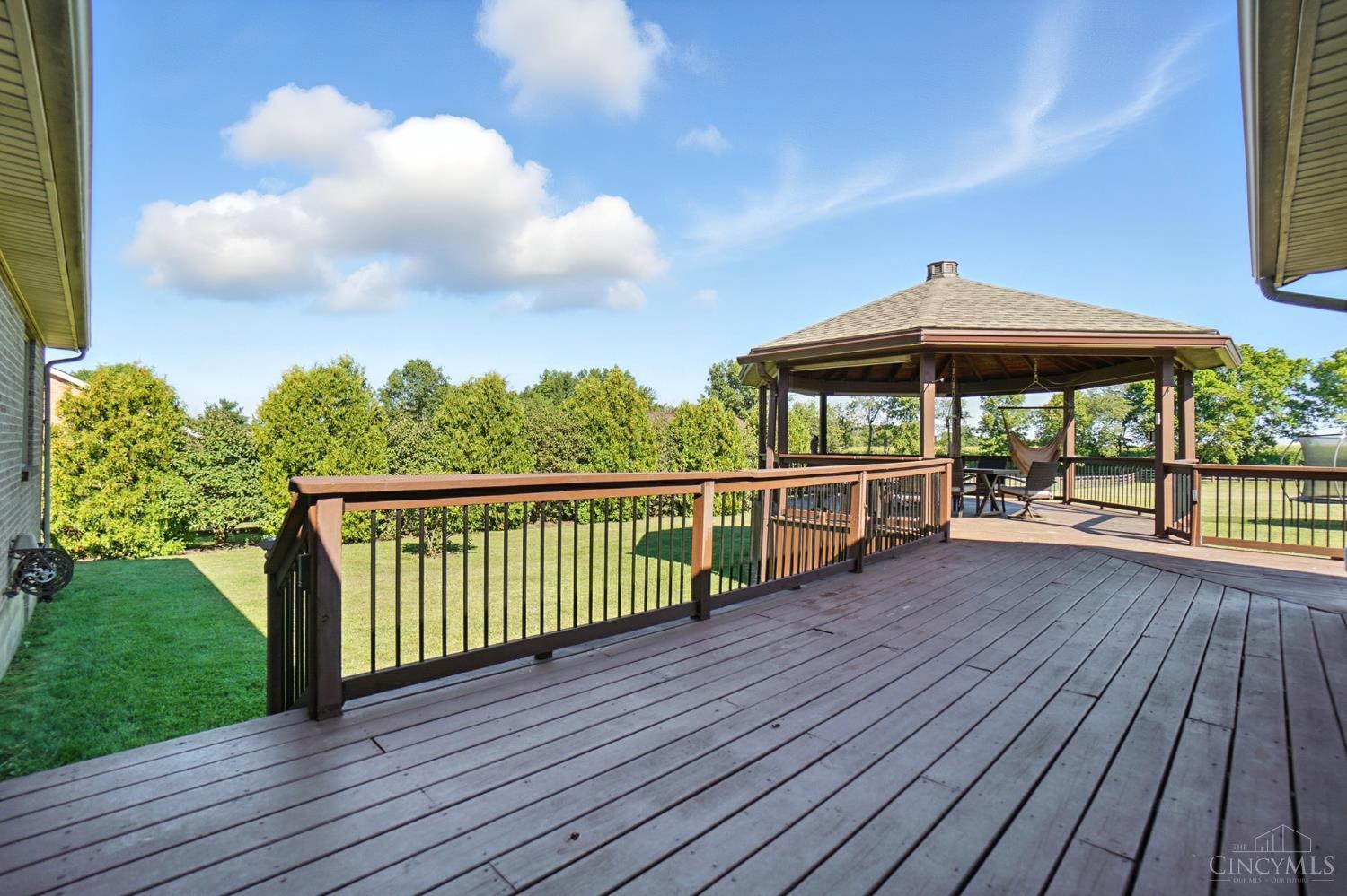 Oregonia, Ohio 45054, United States, 3 Bedrooms Bedrooms, ,3 BathroomsBathrooms,Residential,Pending,198351