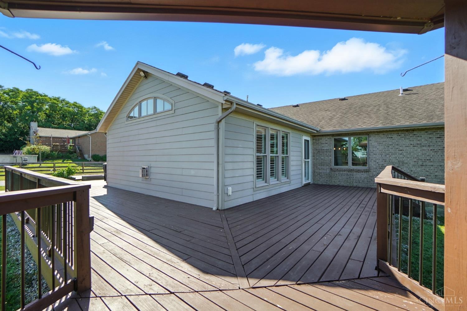 Oregonia, Ohio 45054, United States, 3 Bedrooms Bedrooms, ,3 BathroomsBathrooms,Residential,Pending,198351