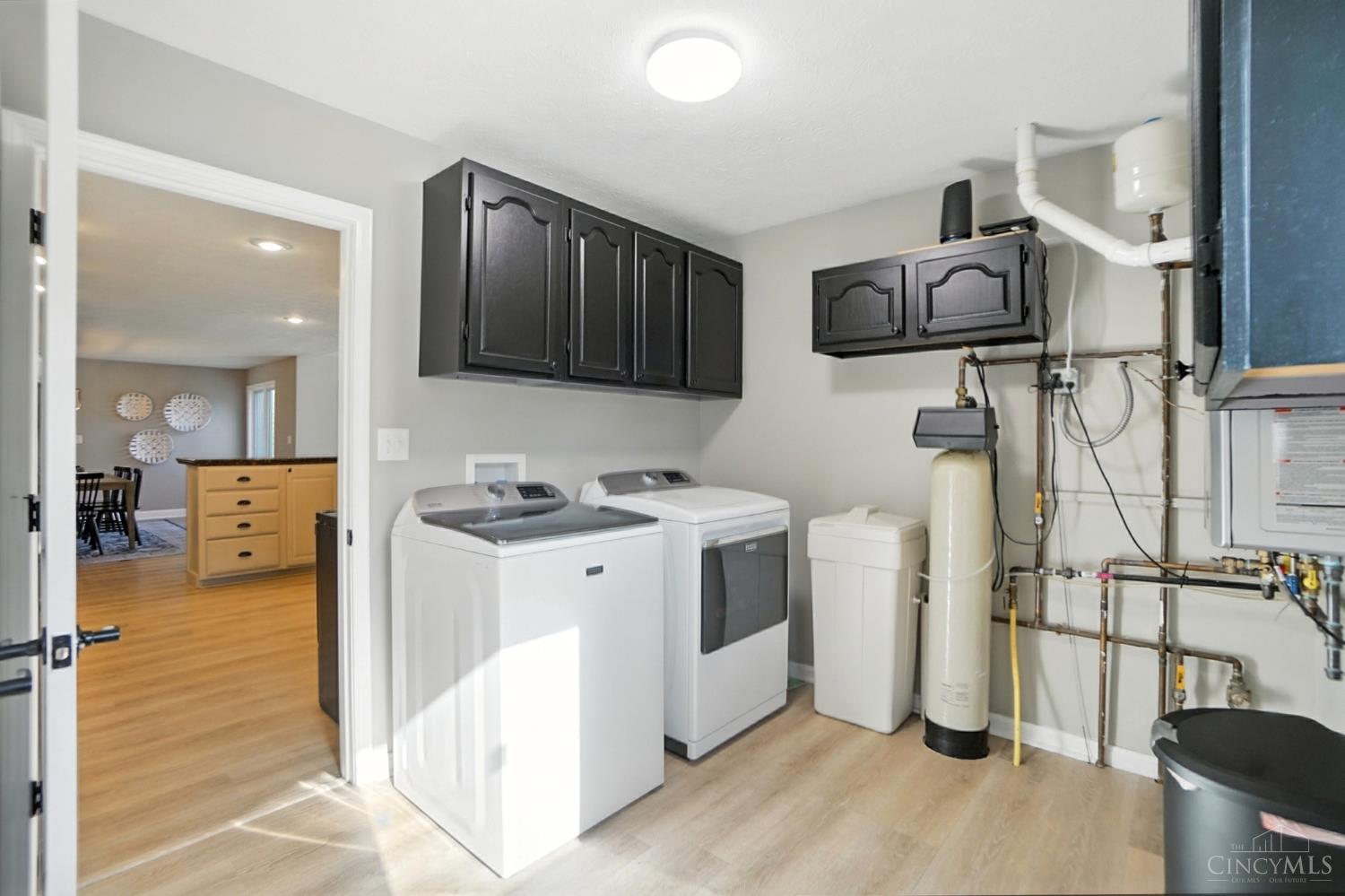 Oregonia, Ohio 45054, United States, 3 Bedrooms Bedrooms, ,3 BathroomsBathrooms,Residential,Pending,198351