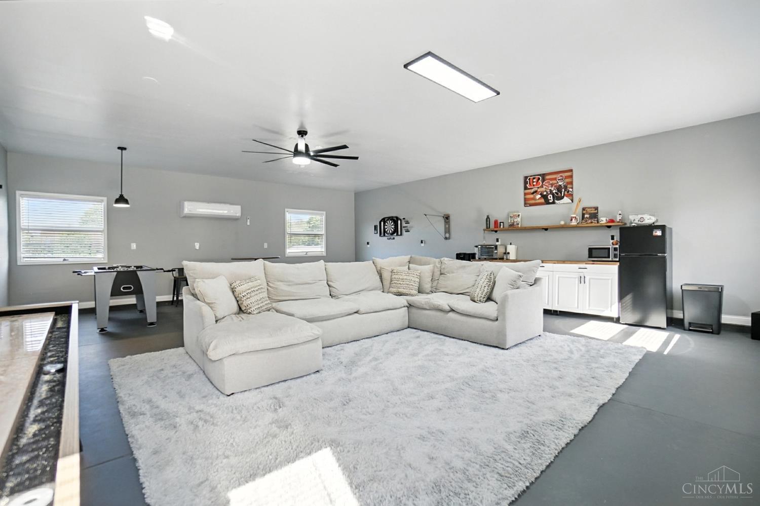 Oregonia, Ohio 45054, United States, 3 Bedrooms Bedrooms, ,3 BathroomsBathrooms,Residential,Pending,198351