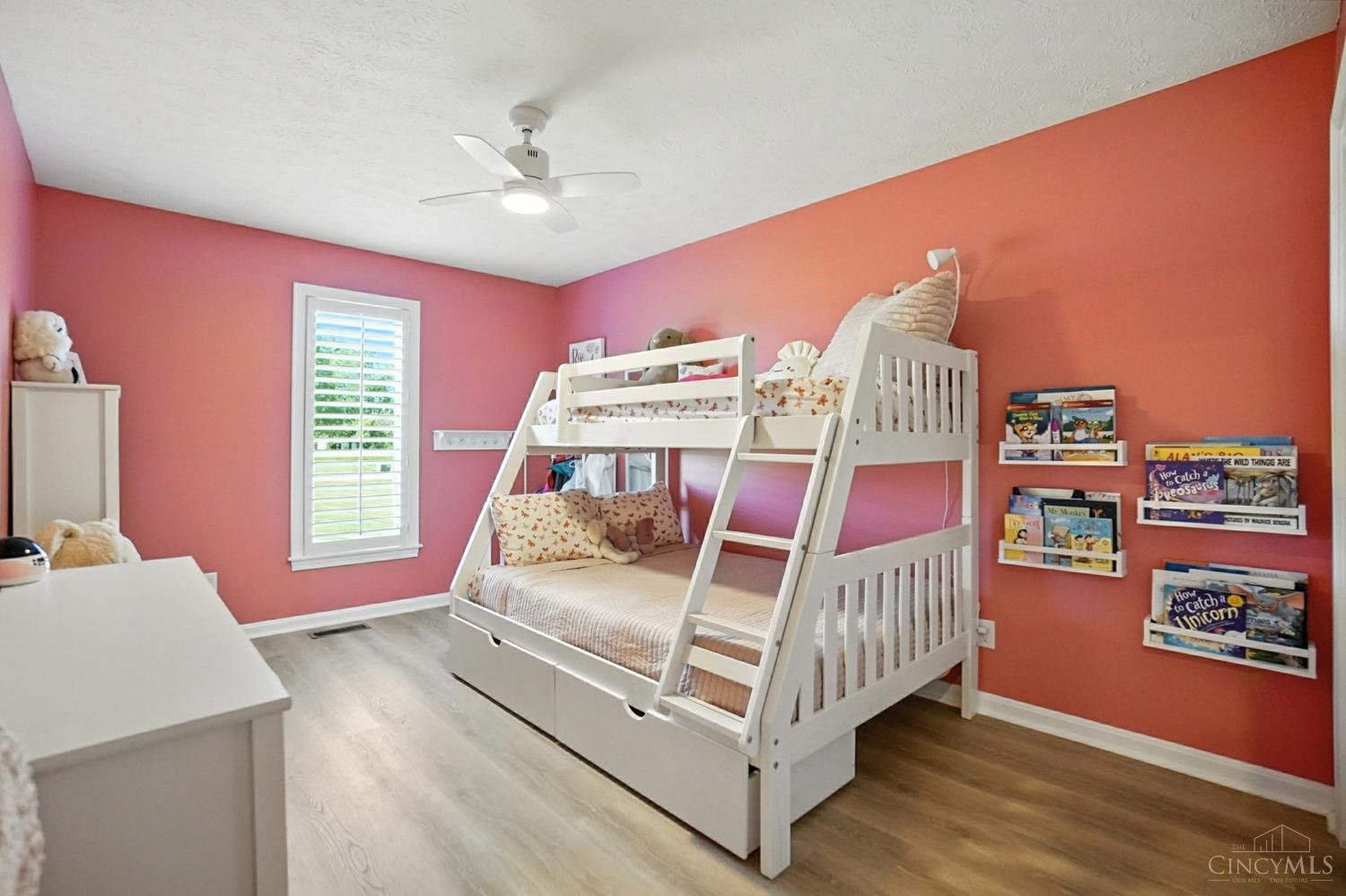 Oregonia, Ohio 45054, United States, 3 Bedrooms Bedrooms, ,3 BathroomsBathrooms,Residential,Pending,198351