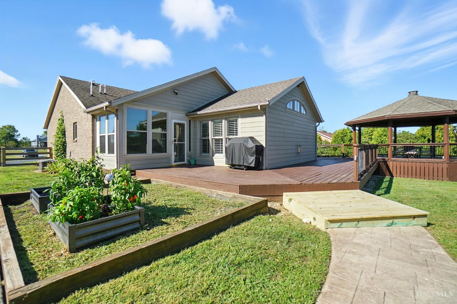 Oregonia, Ohio 45054, United States, 3 Bedrooms Bedrooms, ,3 BathroomsBathrooms,Residential,Pending,198351