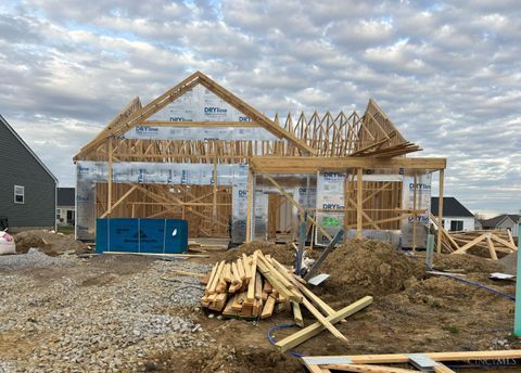 Homes For Sale - 1219 Blue Spruce Lane<br/> Clinton County, Wilmington, OH 45177