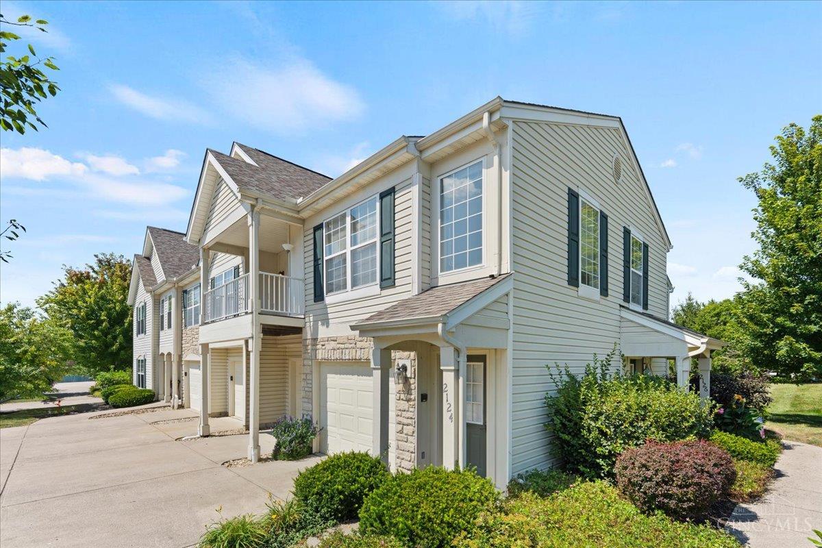 2124 Commons Circle Drive