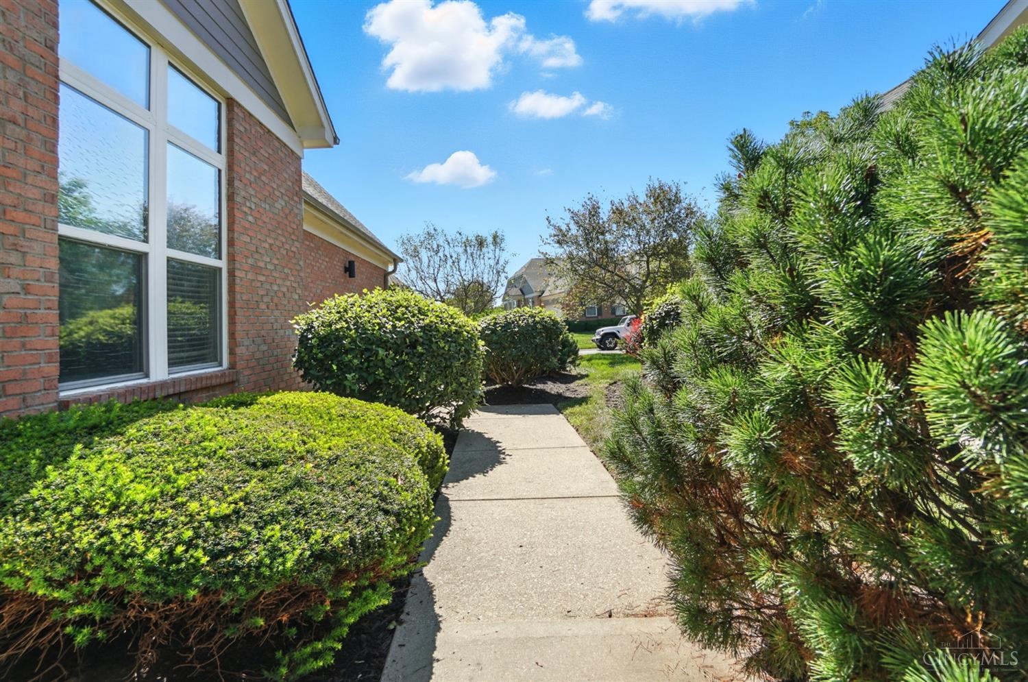 7047 Scarlet Oak Court