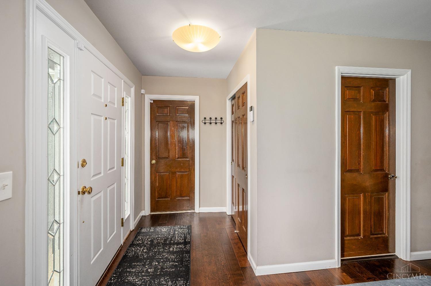 9523 Croton Drive, Montgomery, Ohio image 3