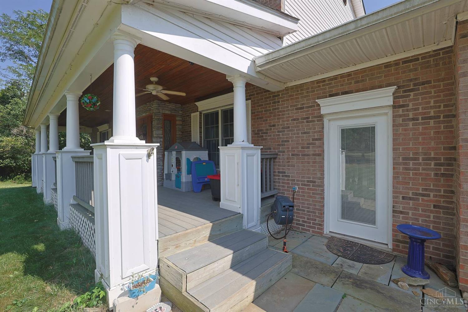 2113 Beech Cove