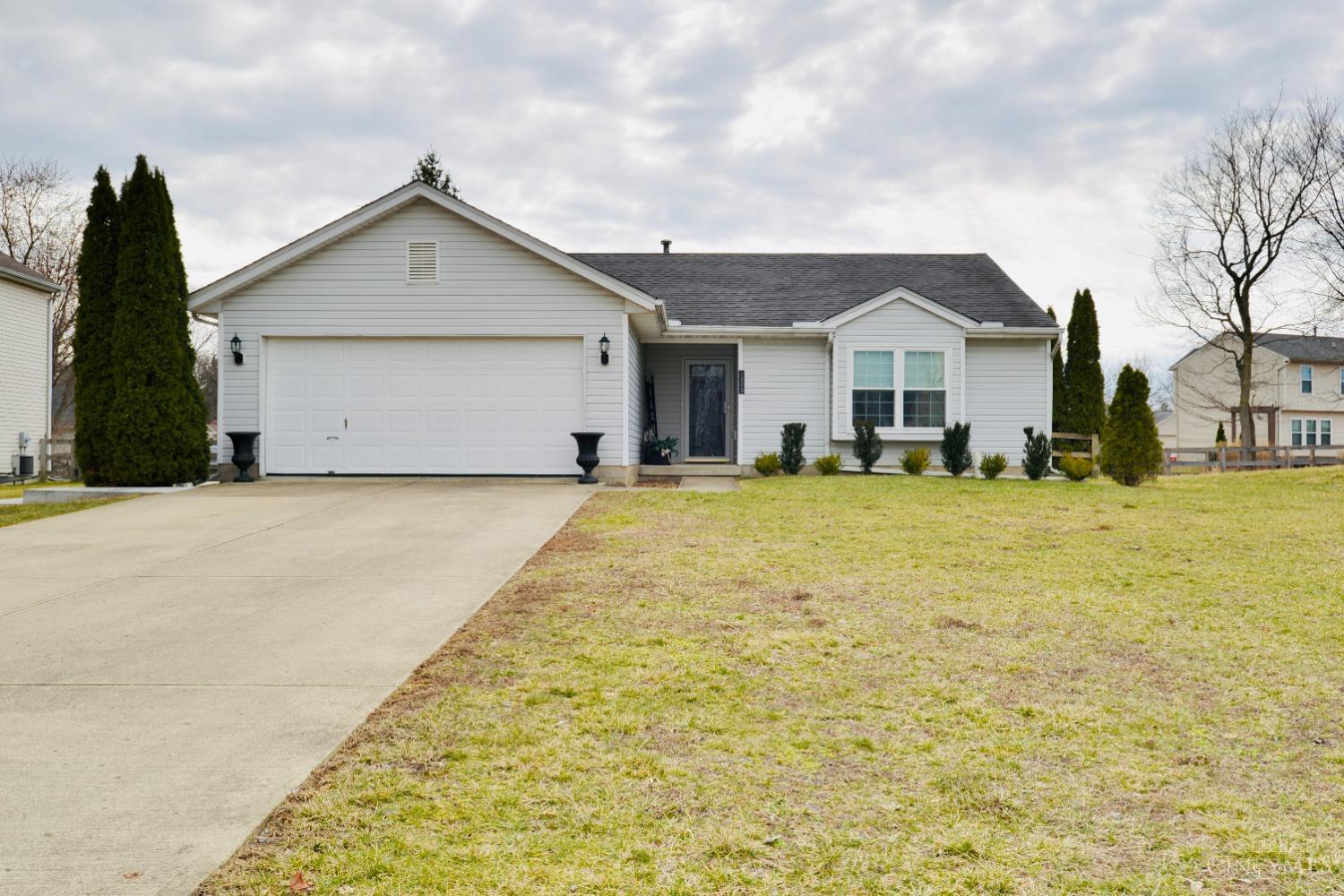 1303 Willow Forge Court, Lebanon, Ohio image 1