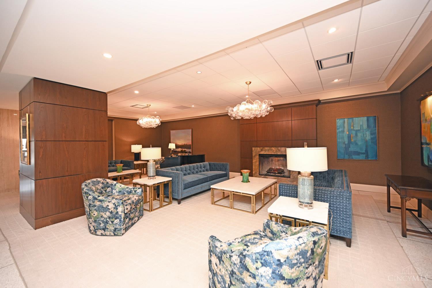 2444 Madison Road 1811